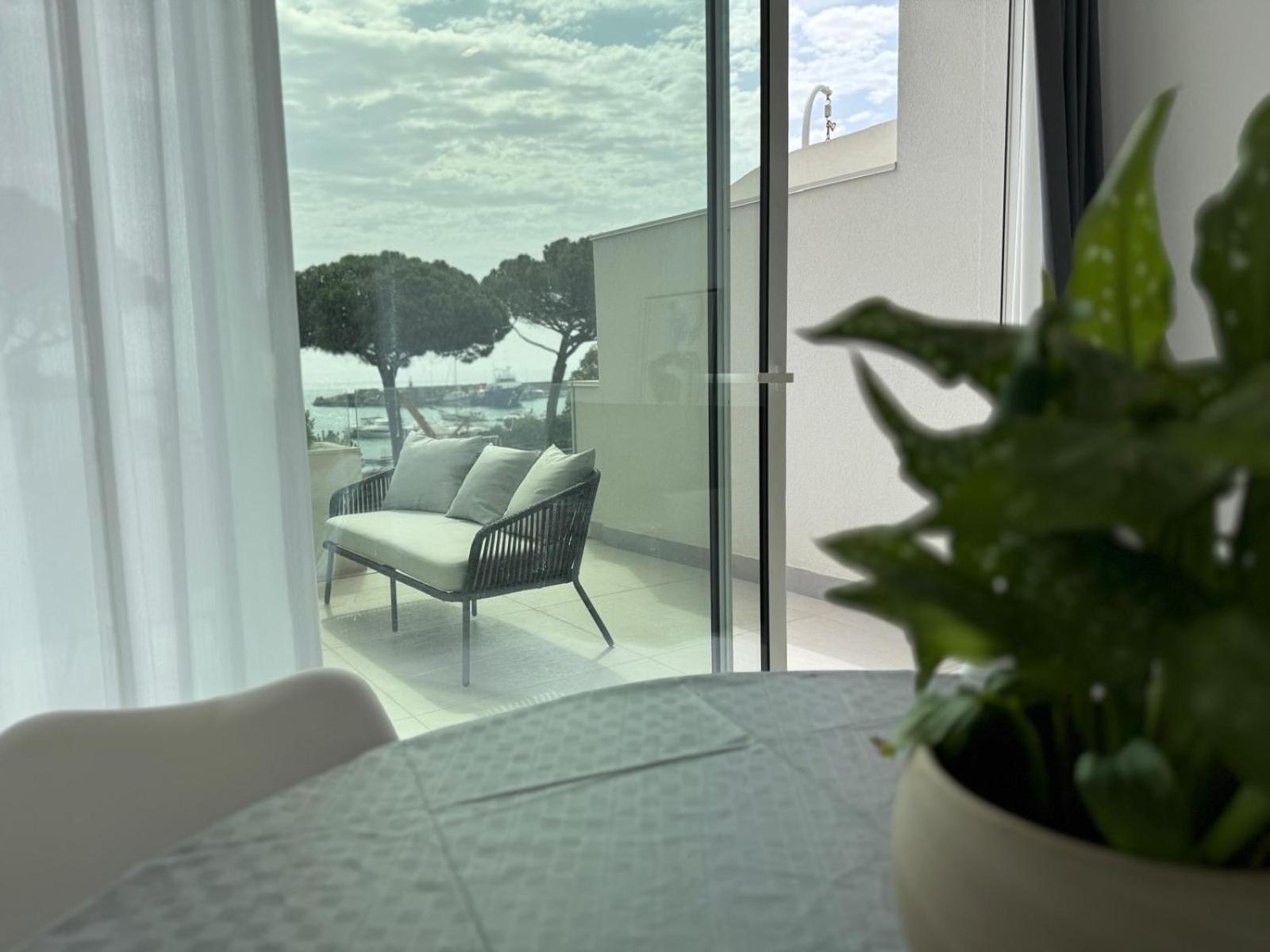 Iitana Luxury Apartment - Fronte Mare Con Vasca Idromassaggio Catane Extérieur photo