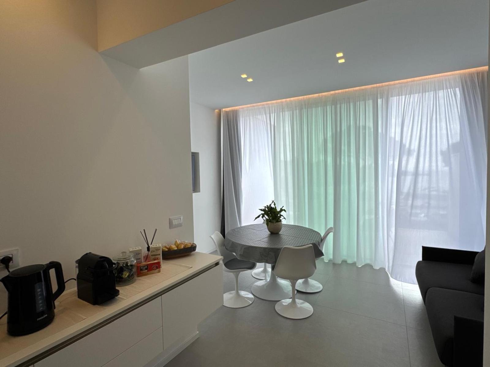 Iitana Luxury Apartment - Fronte Mare Con Vasca Idromassaggio Catane Extérieur photo